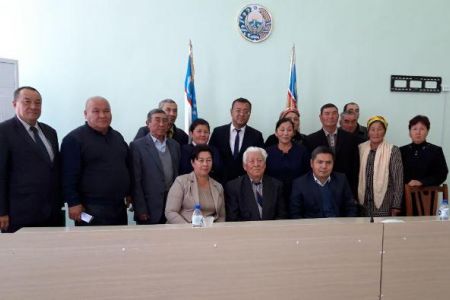 Мойнақ районы ҳәкимлигинде академик Жуманазар Базарбаевтың 85 жыллығына арналған ушырасыў болып өтти