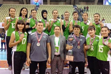 Азат Казаков басшылығындағы қарақалпақстанлы волейболшы қызлар Өзбекстан сайланды командасы қурамында халықаралық жарыста 2-орынды ийеледи